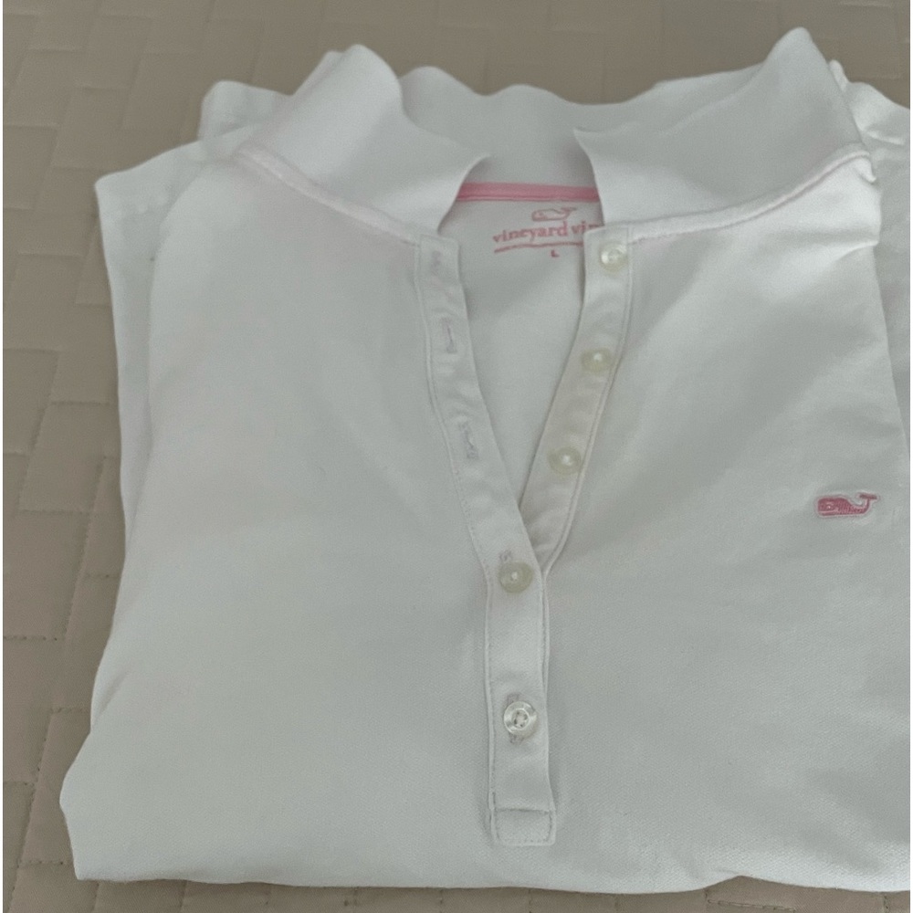 Women’s Vineyard Vines pique polo.  Size Large. Good condition.